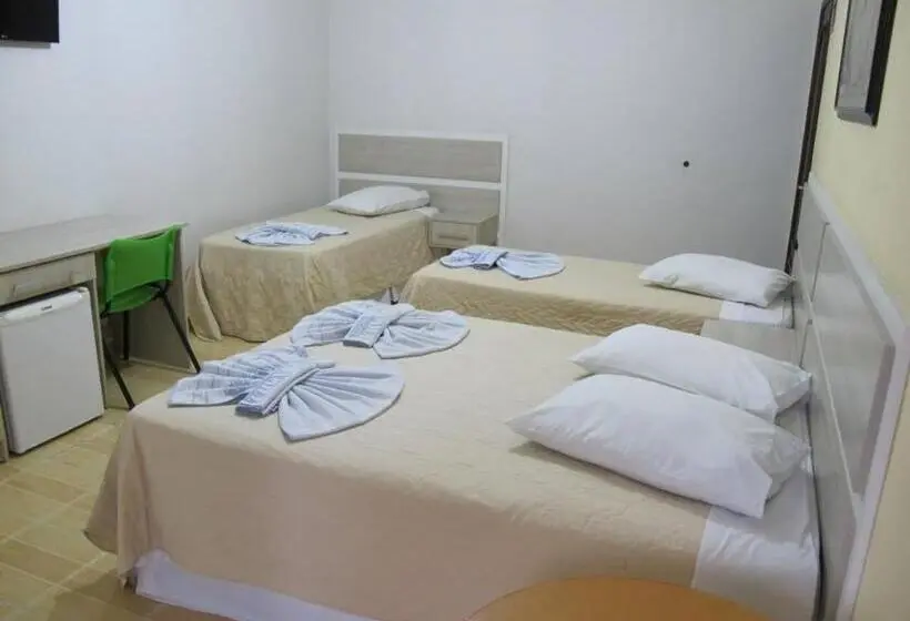 デラックスの４人部屋, Piramide