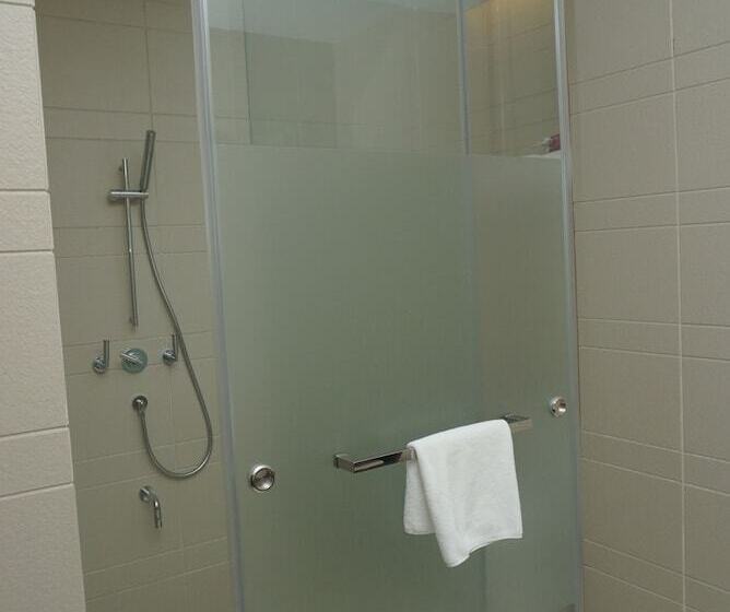 اتاق اجرایی, Movenpick Hotel & Convention Centre Klia