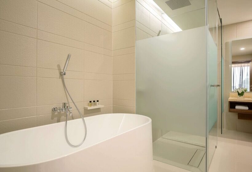 اتاق سوپریور, Movenpick Hotel & Convention Centre Klia