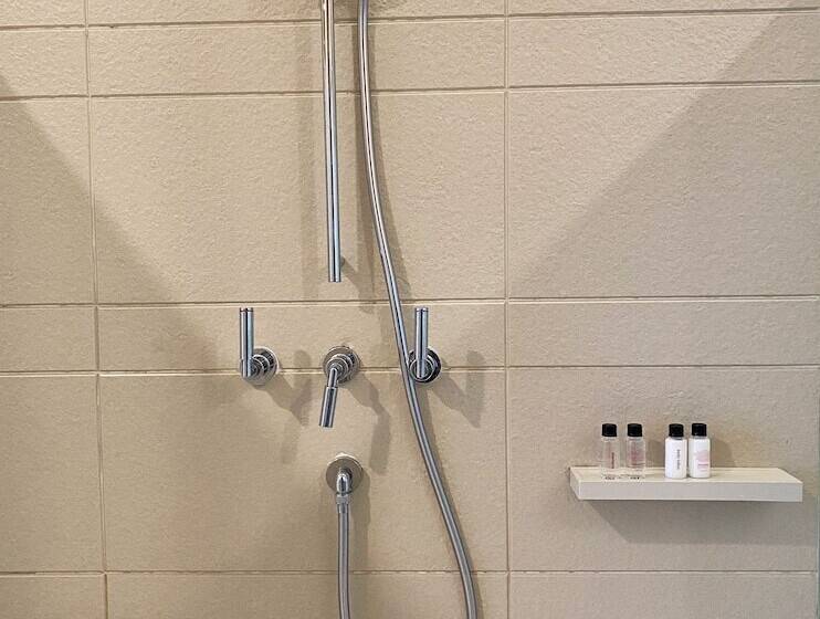 اتاق سوپریور, Movenpick Hotel & Convention Centre Klia