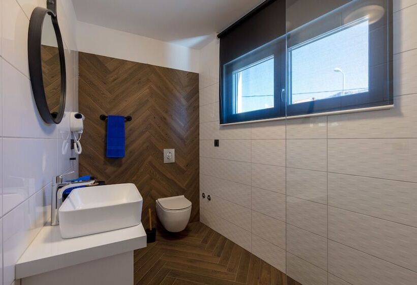Номер Deluxe с Балконом, Luxury Villa Karla