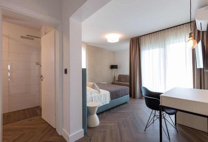 غرفة ديلوكس مزودة بشرفة, Luxury Villa Karla