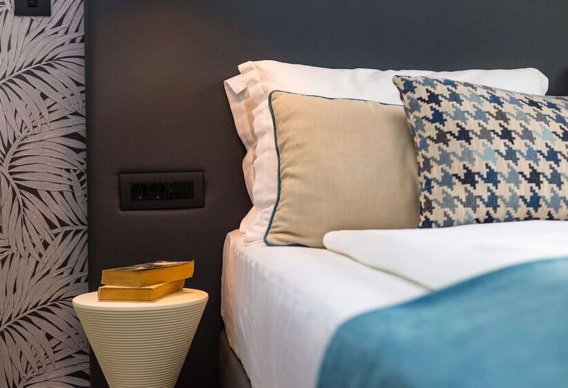 غرفة ديلوكس مطلّة علي البحر, Luxury Villa Karla