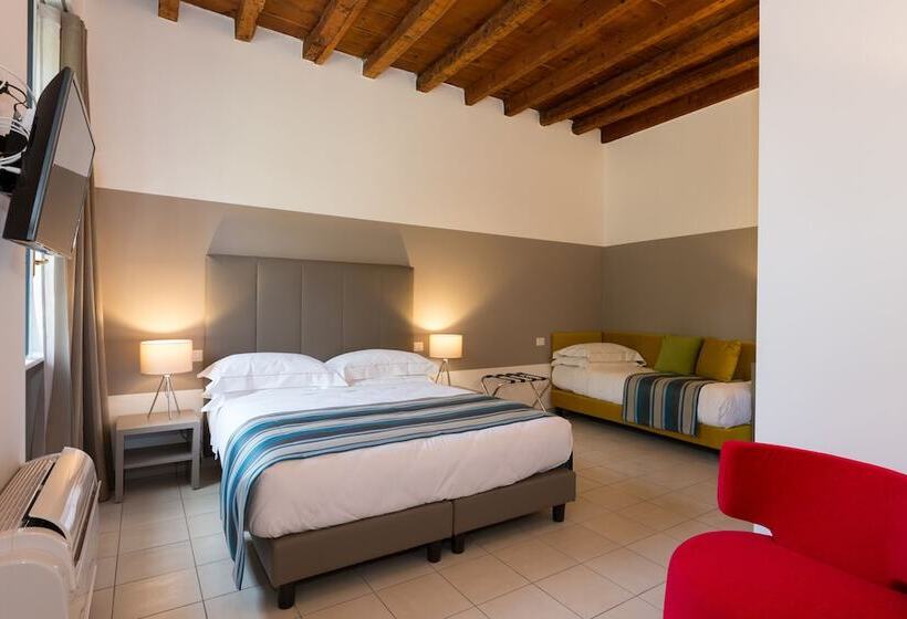 标准三人间, Ai Suma