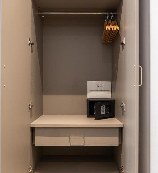 标准单人间, Ai Suma