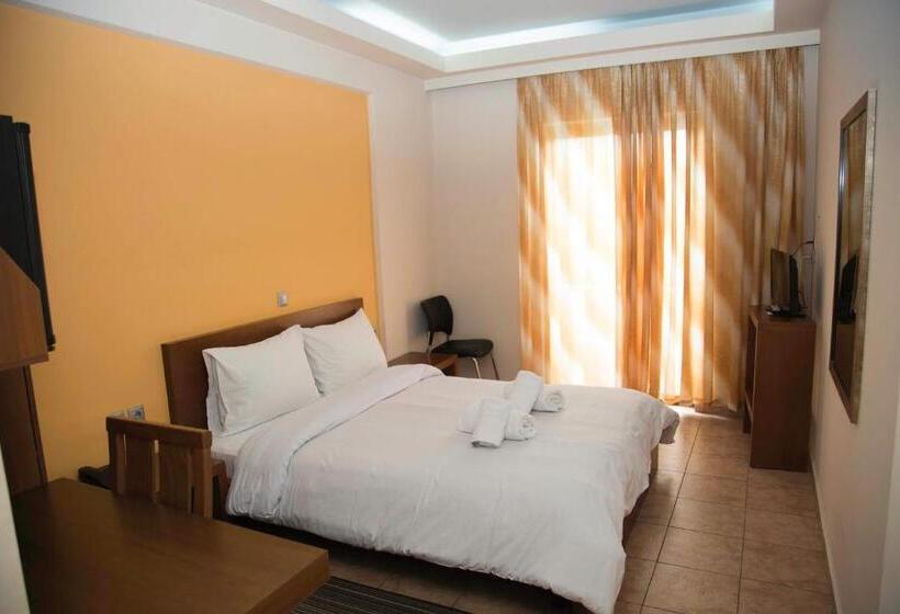 חדר סטנדרט, Giorgio