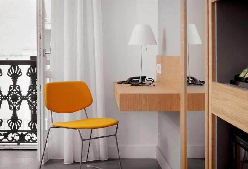 스탠다드 룸, Medinblu