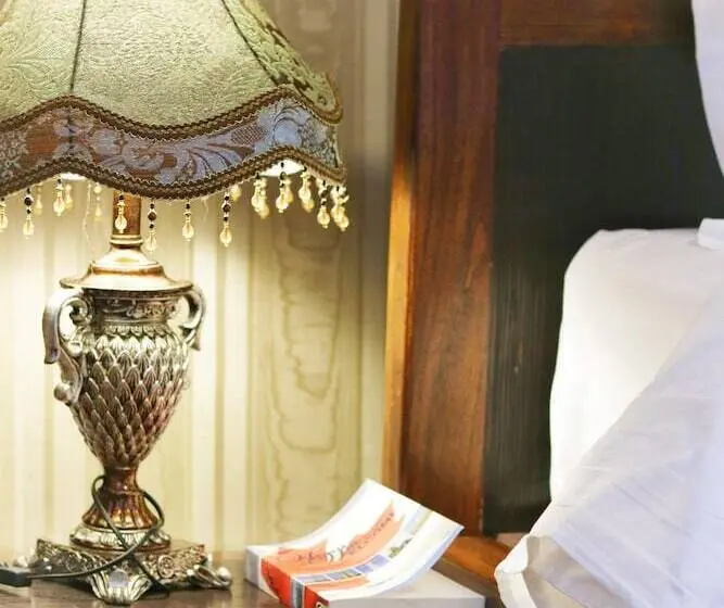 اتاق راحتی, Prince Inn