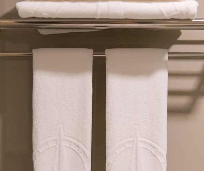 اتاق سوپریور, Tarawish