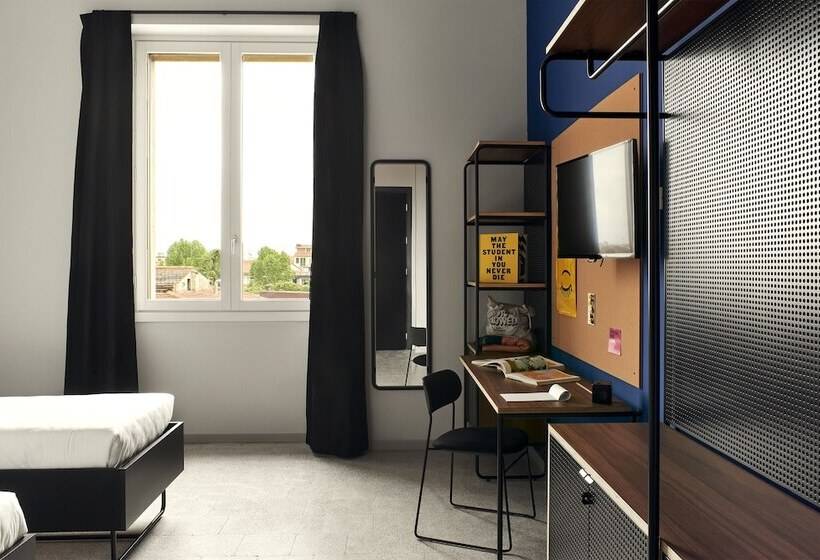 اتاق لوکس, The Social Hub Florence Lavagnini