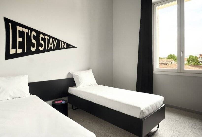 اتاق لوکس, The Social Hub Florence Lavagnini