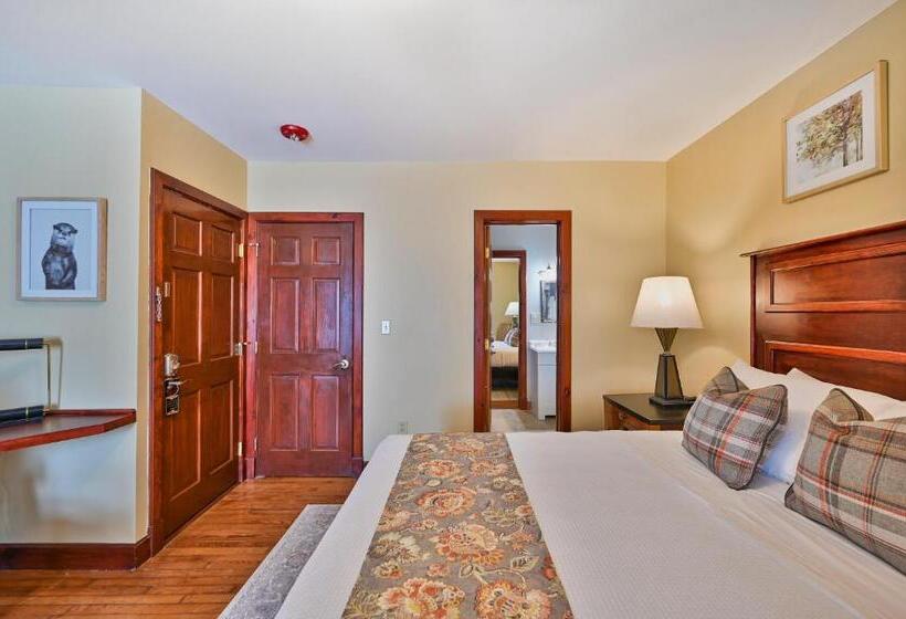 اتاق استاندارد یک نفره, Tom Quick Inn