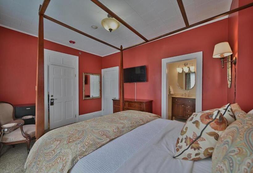 اتاق استاندارد یک نفره, Tom Quick Inn