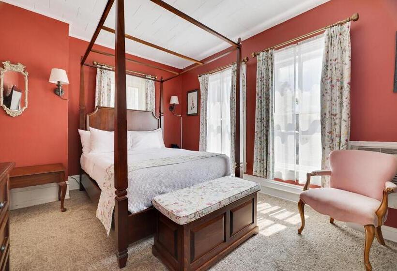 اتاق استاندارد یک نفره, Tom Quick Inn