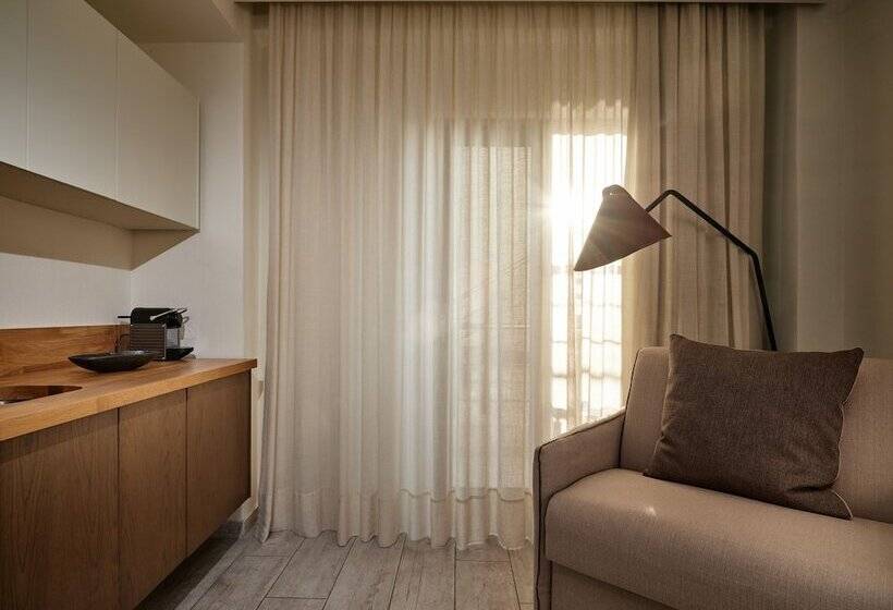 جناح جونيور ذو إطلالة جانبية على البحر, Prima Vista Beachfront Boutique