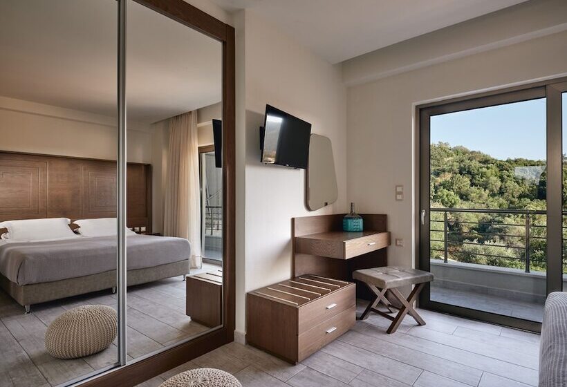 جناح جونيور ذو إطلالة جانبية على البحر, Prima Vista Beachfront Boutique