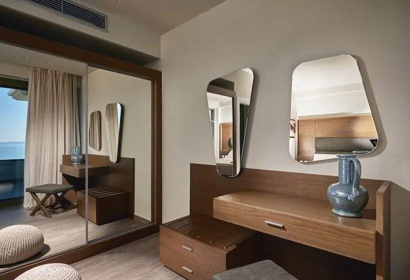 Deluxe Suite Sea View, Prima Vista Beachfront Boutique