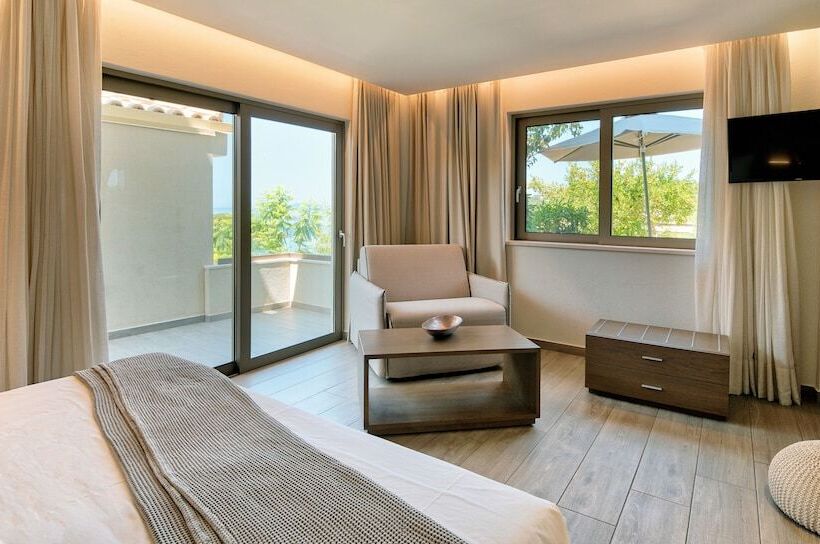 جناح مطلّ علي البحر, Prima Vista Beachfront Boutique