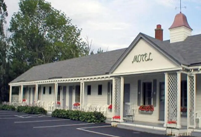 キングサイズベッドのスタンダードルーム, Eden Village Motel And Cottages