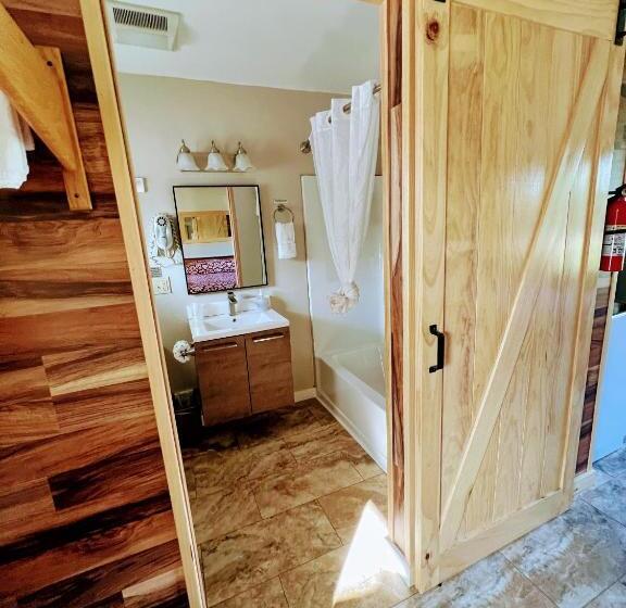 اتاق استاندارد, Eden Village Motel And Cottages