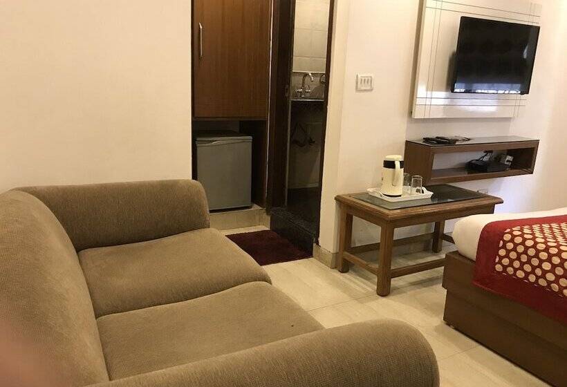 Номер Deluxe, Geeson International New Delhi Railway Station Paharganj