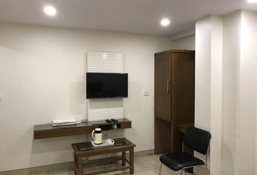 Номер Deluxe, Geeson International New Delhi Railway Station Paharganj