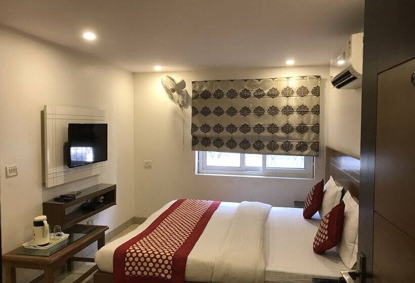 Номер Deluxe, Geeson International New Delhi Railway Station Paharganj