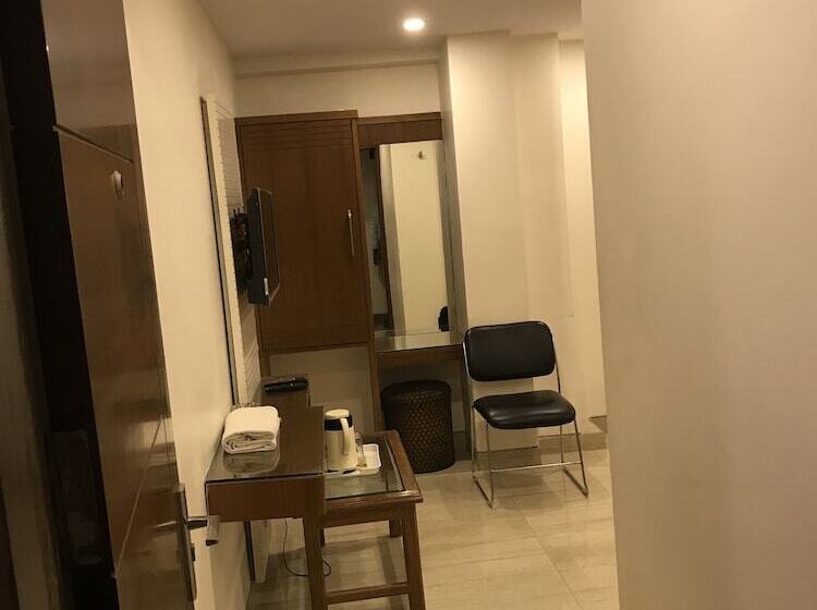 Номер Deluxe, Geeson International New Delhi Railway Station Paharganj