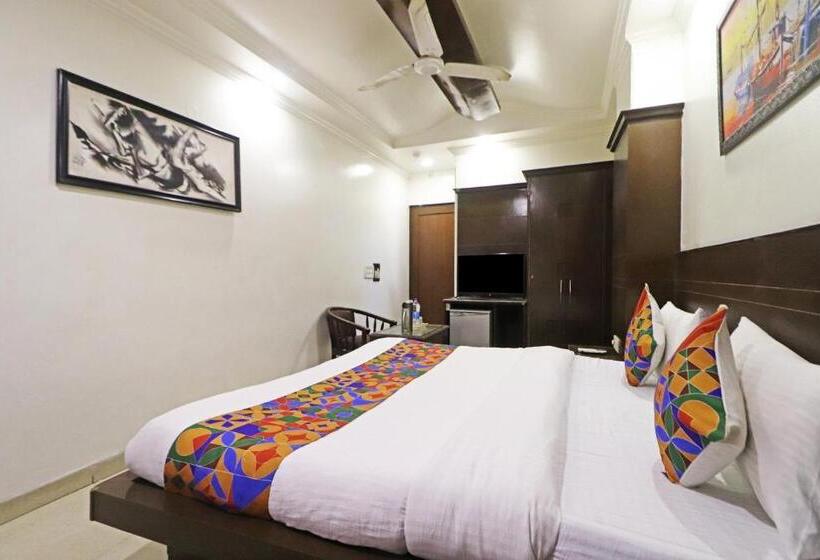 Номер Deluxe, Geeson International New Delhi Railway Station Paharganj