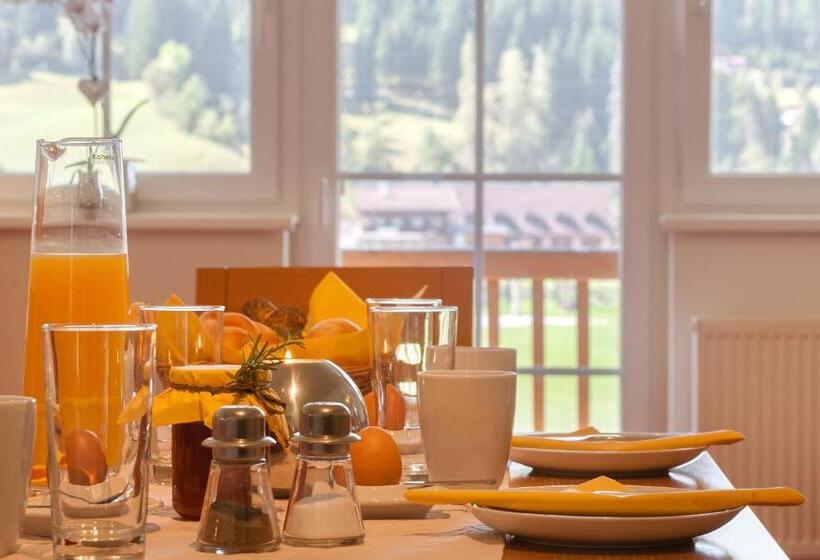 バルコニー付２ベッドルームアパートメント, Ferienanlage Central