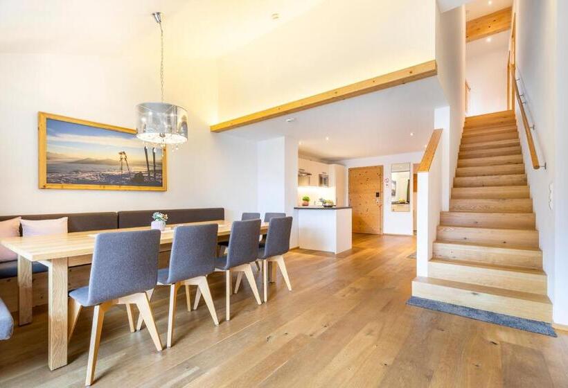 １ベッドルームペントハウスアパート, Ferienanlage Central