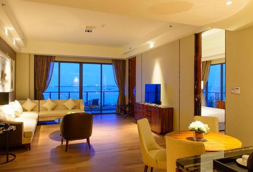 סוויטת סופריור, Forest City Marina