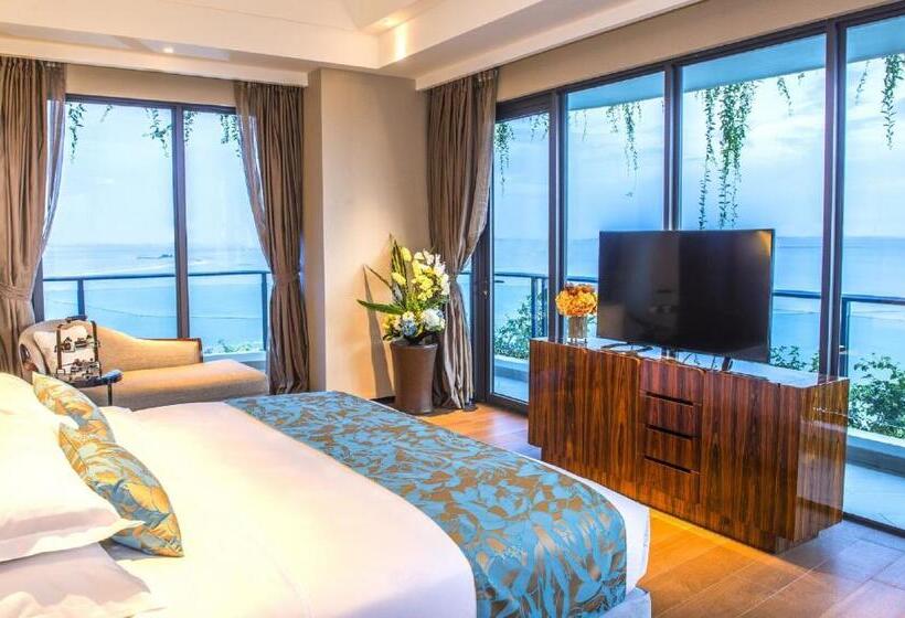 סוויטה דלוקס, Forest City Marina