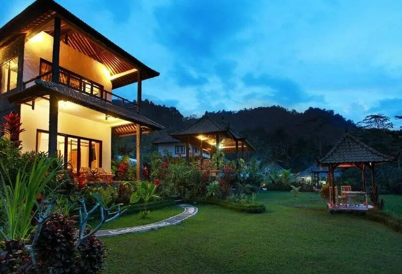 اتاق لوکس سه تخته, Great Mountain Views Villa Resort