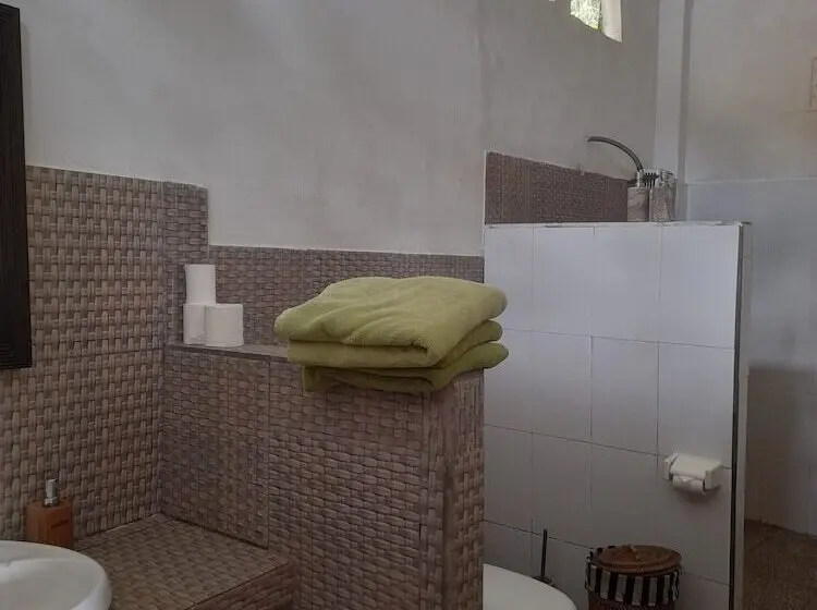 اتاق لوکس سه تخته, Great Mountain Views Villa Resort