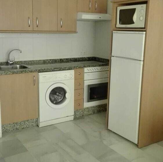 شقة غرفة واحدة, Pueblo Evita Hill