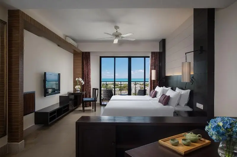 オーシャンビュースーペリアールーム, Ramada Plaza By Wyndham Sanya Bay