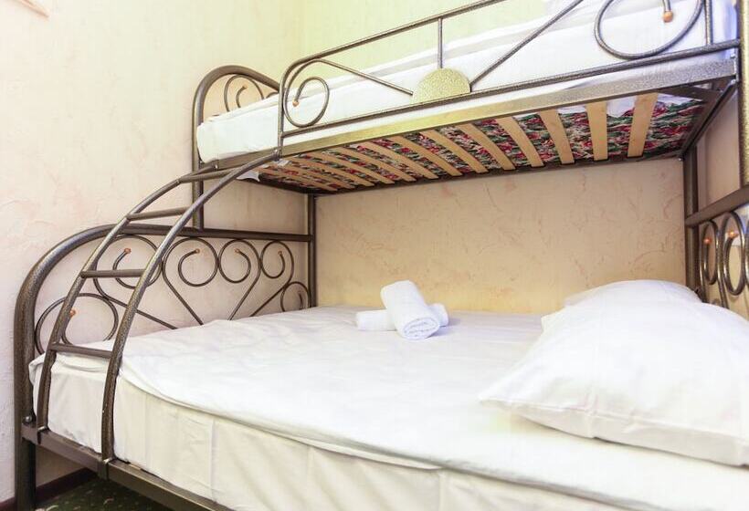 חדר אקונומי, Winterfell On Taganskaya Square