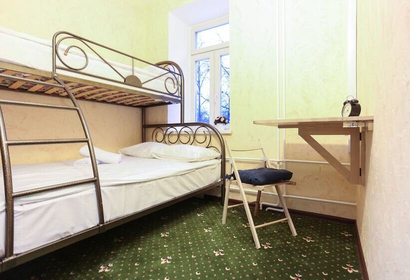 חדר סופריור לשלושה, Winterfell On Taganskaya Square