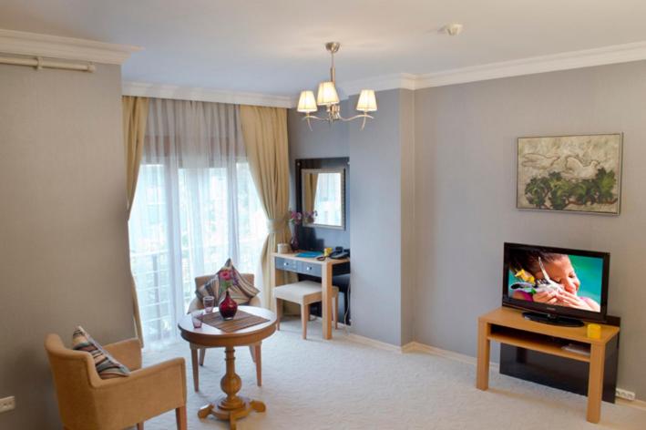 استودیوی پریمیوم, The Bosphorus House