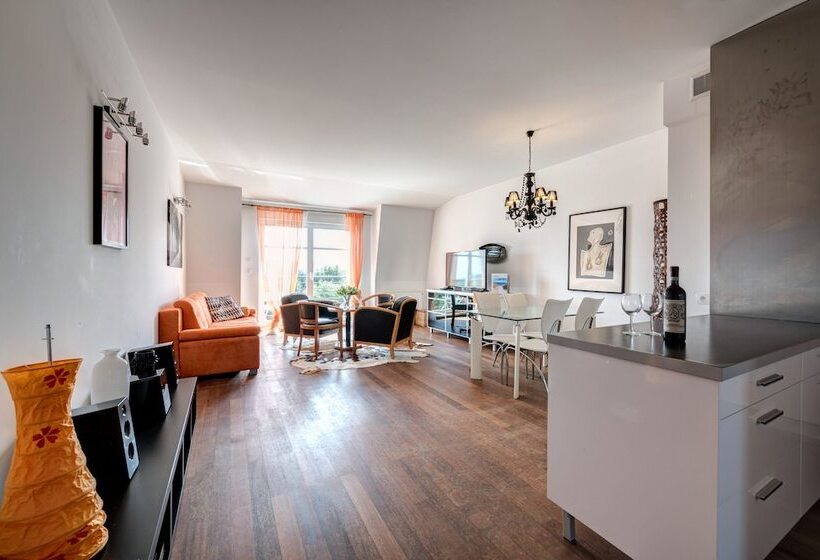 Апартаменты Внутренние 1 Спальня, Dom & House   Apartments Parkur