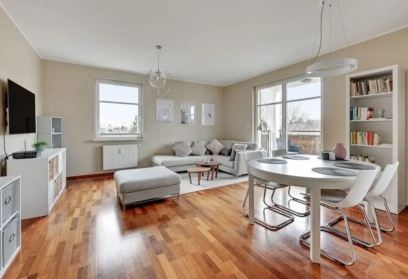 ２ベッドルームのコンフォートアパートメント, Dom & House   Apartments Parkur