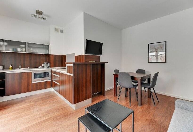 Апартаменты 1 Спальня с Балконом, Dom & House   Apartments Parkur