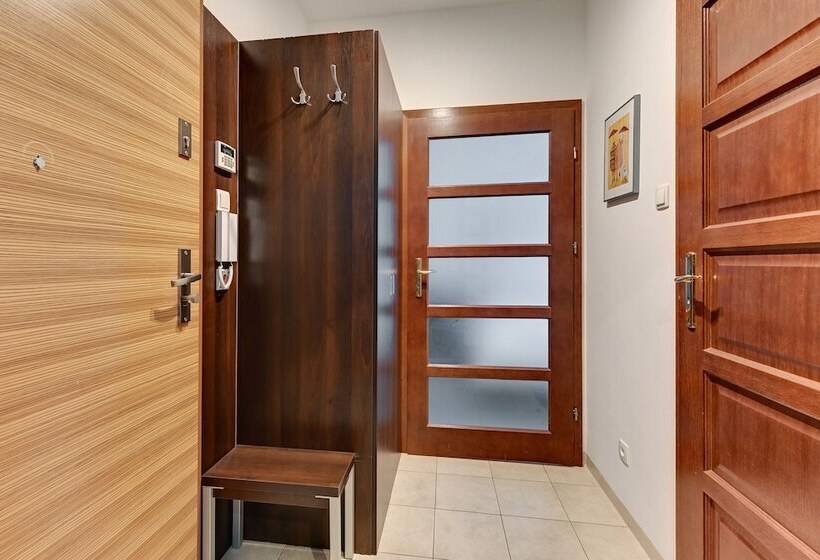 شقة غرفة نوم واحدة مزودة بشُرفة, Dom & House   Apartments Parkur