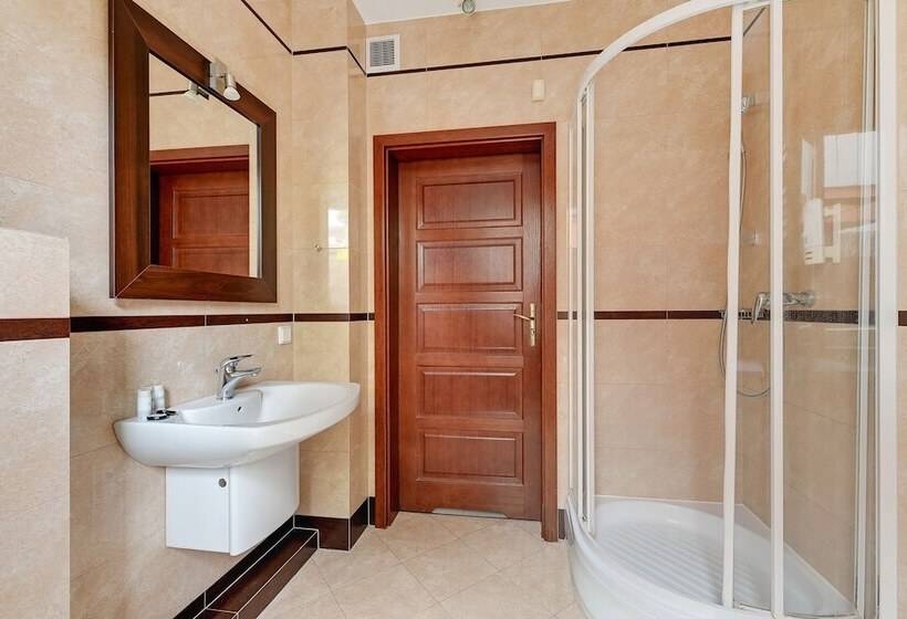 شقة غرفة نوم واحدة مزودة بشُرفة, Dom & House   Apartments Parkur