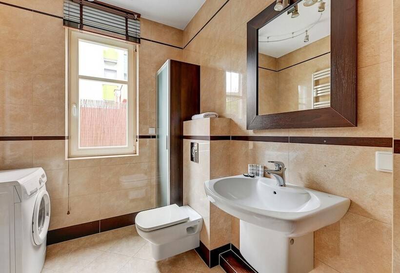 شقة غرفة نوم واحدة مزودة بشُرفة, Dom & House   Apartments Parkur