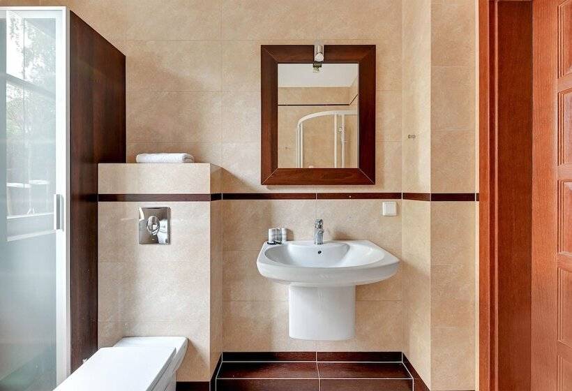 شقة غرفة نوم واحدة مزودة بشُرفة, Dom & House   Apartments Parkur