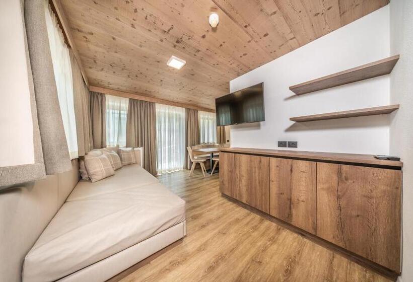 آپارتمان 1 خوابه با تراس, Apartments & Garnì Pre Da Nai