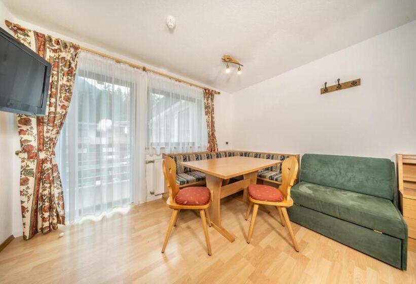 استودیوی استاندارد, Apartments & Garnì Pre Da Nai