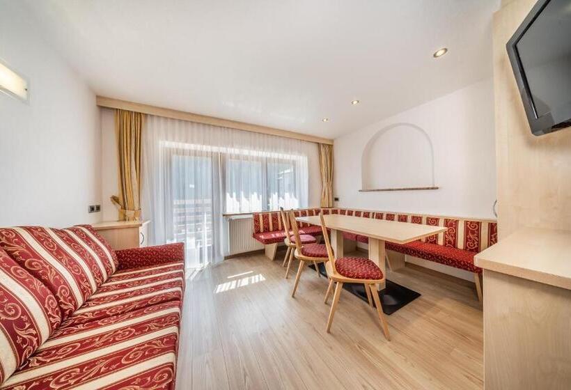 آپارتمان سوپریور 1 خوابه, Apartments & Garnì Pre Da Nai